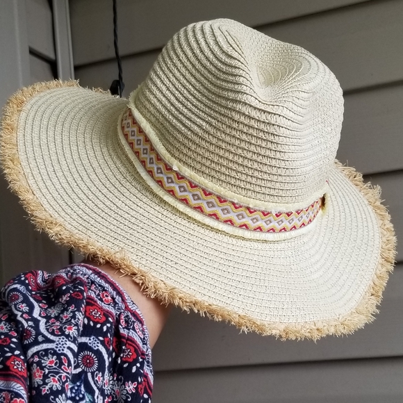 HIT THE ROAD STRAW FEDORA HAT - Picture 2 of 11